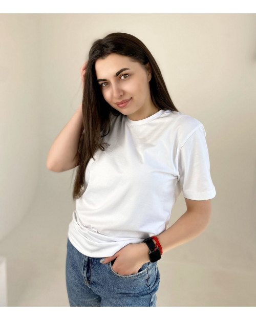 Базова біла футболка